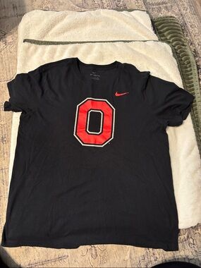 Nike Black Short Sleeve Tee with Red 'O' and Red Swoosh